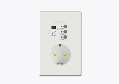 Standby power off socket outlet